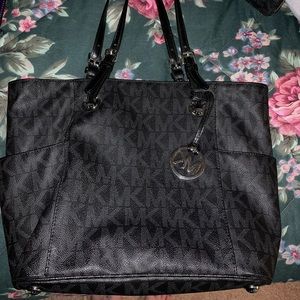 Michael Kors tote